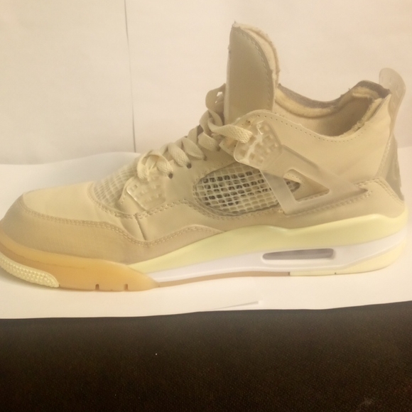 Off-White x Wmns Air Jordan 4 SP \'Sail\' main image 5